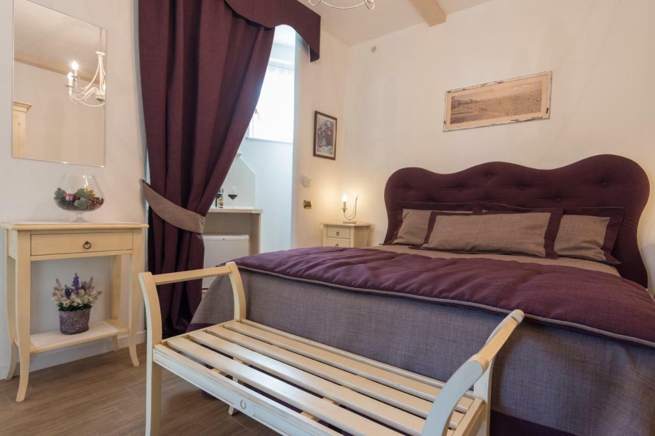 Villa Goccia Di Vino La Morra Luaran gambar